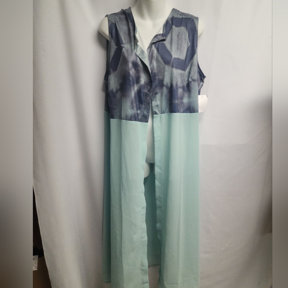 ARAE Chiffon Hem Hook Front Duster Vest. Org $248 (www.araearae.com/shop) - Picture 3 of 6